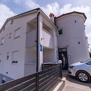 Adriana Apartment